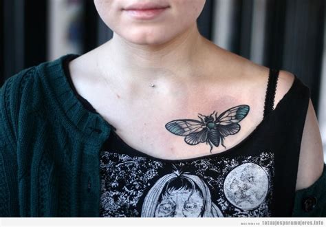 Tatuajes para mujeres en el PECHO: 30 diseños。